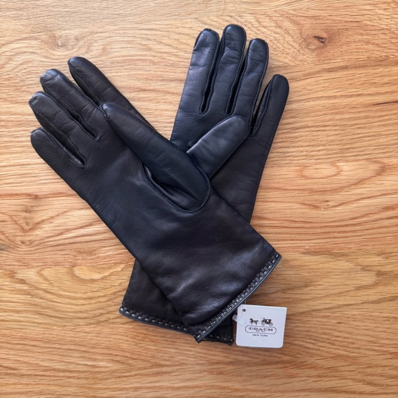 NWT Coach Leather Gloves Women's Basic Colored Cashmere Lined 83875 Size 7 - Picture 1 of 8